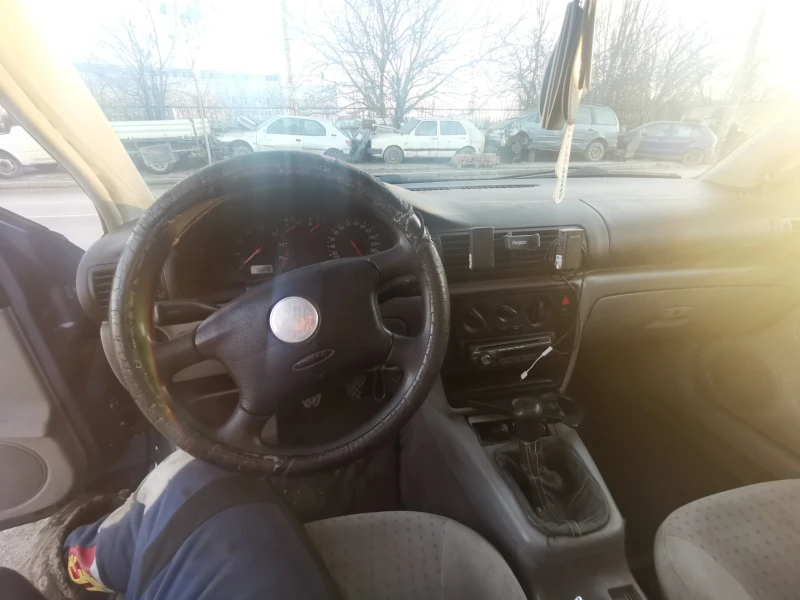 VW Passat 1.8, снимка 7 - Автомобили и джипове - 48730073