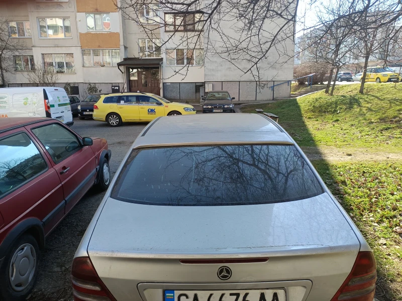 Mercedes-Benz C 220 CDI, снимка 3 - Автомобили и джипове - 48982105