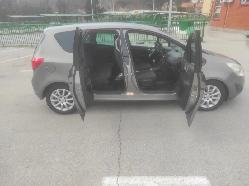 Opel Meriva, снимка 11 - Автомобили и джипове - 49466906