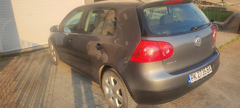 VW Golf 1.9 TDI, снимка 8 - Автомобили и джипове - 52635036