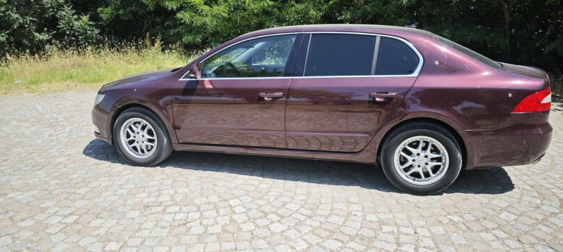 Skoda Superb 2.0 TDI, снимка 8 - Автомобили и джипове - 52735502