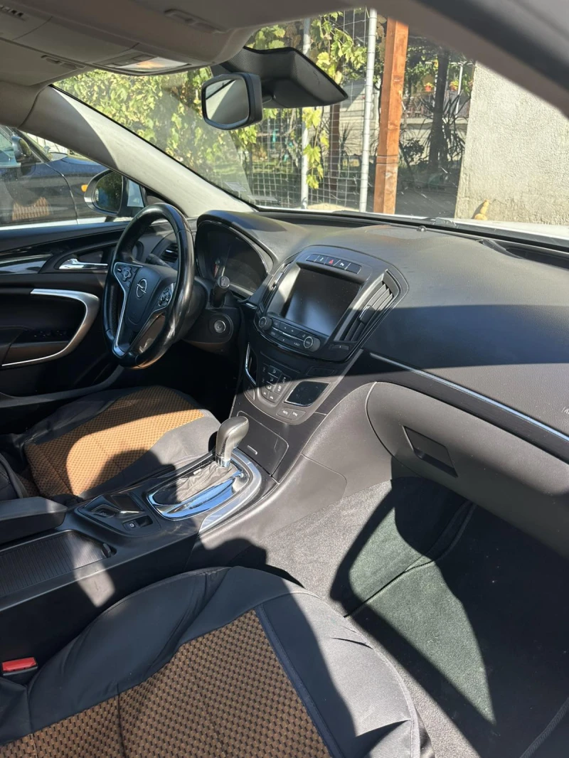 Opel Insignia, снимка 10 - Автомобили и джипове - 52043418