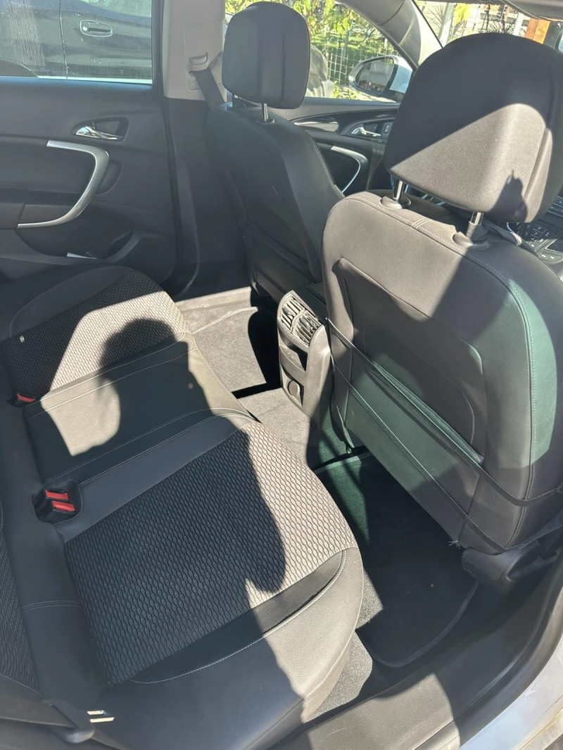 Opel Insignia, снимка 8 - Автомобили и джипове - 52043418