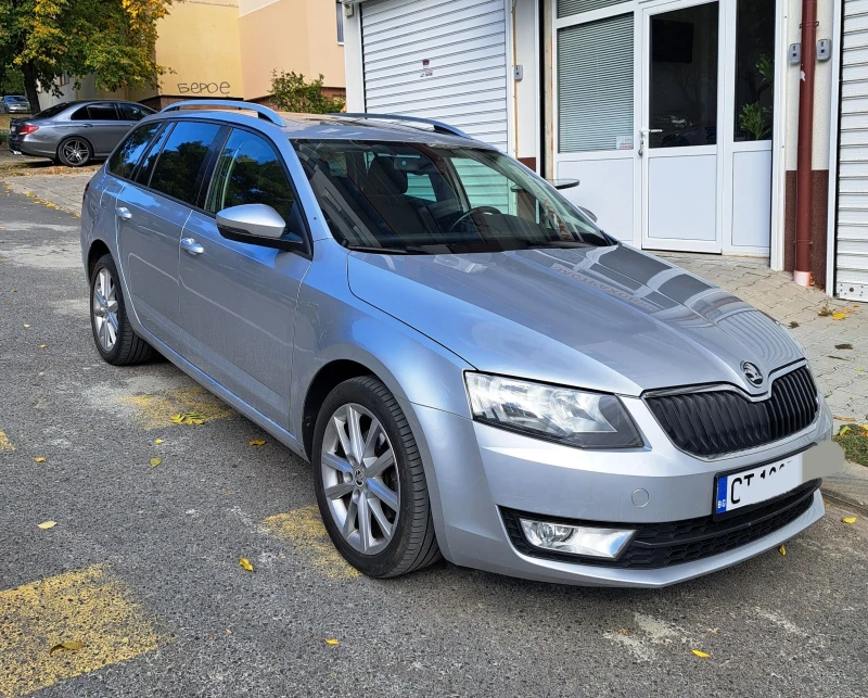 Skoda Octavia 2.0 TDI панорама, снимка 2 - Автомобили и джипове - 52028292