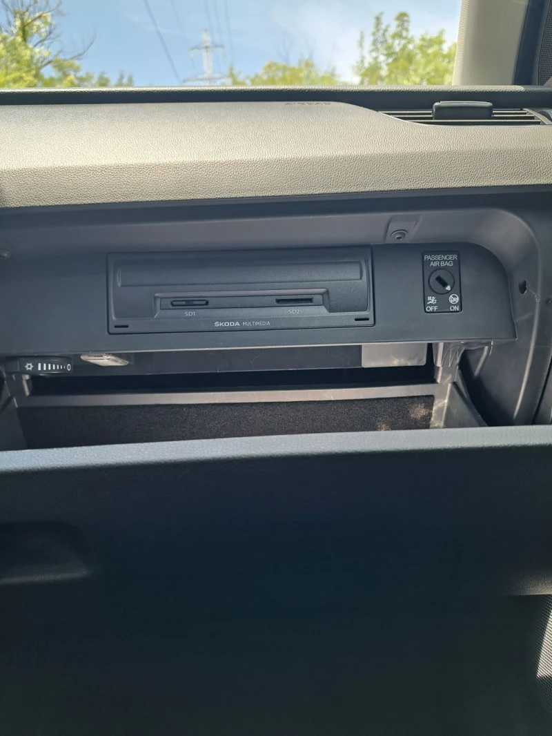 Skoda Octavia 2.0 TDI панорама, снимка 8 - Автомобили и джипове - 52028292