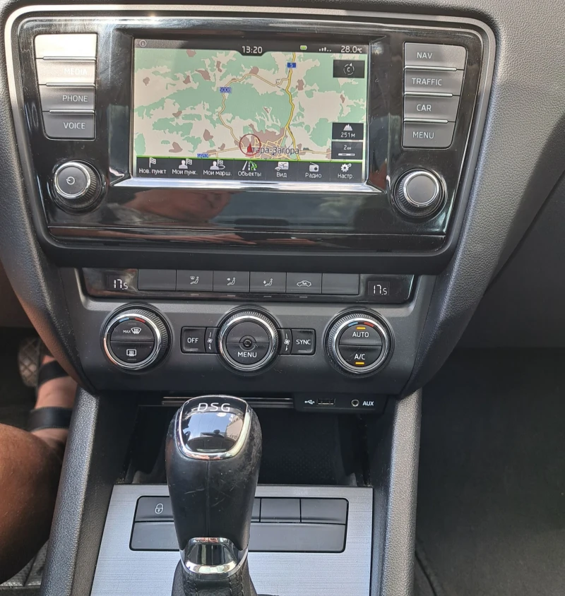 Skoda Octavia 2.0 TDI панорама, снимка 7 - Автомобили и джипове - 52028292