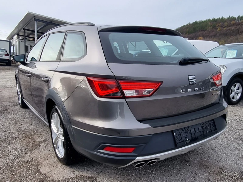 Seat Leon Experience 4x4, снимка 6 - Автомобили и джипове - 52390785