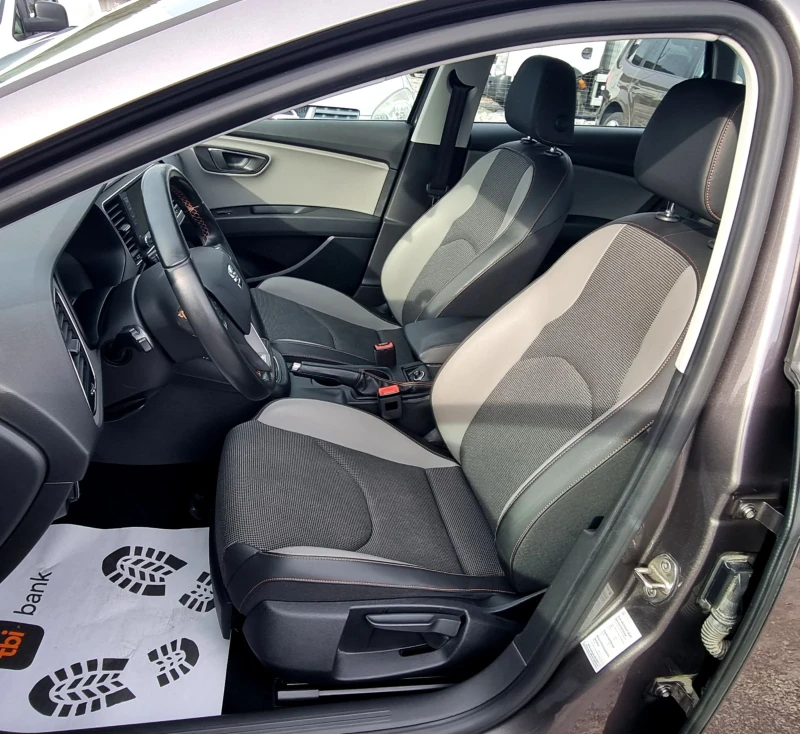 Seat Leon Experience 4x4, снимка 11 - Автомобили и джипове - 52390785