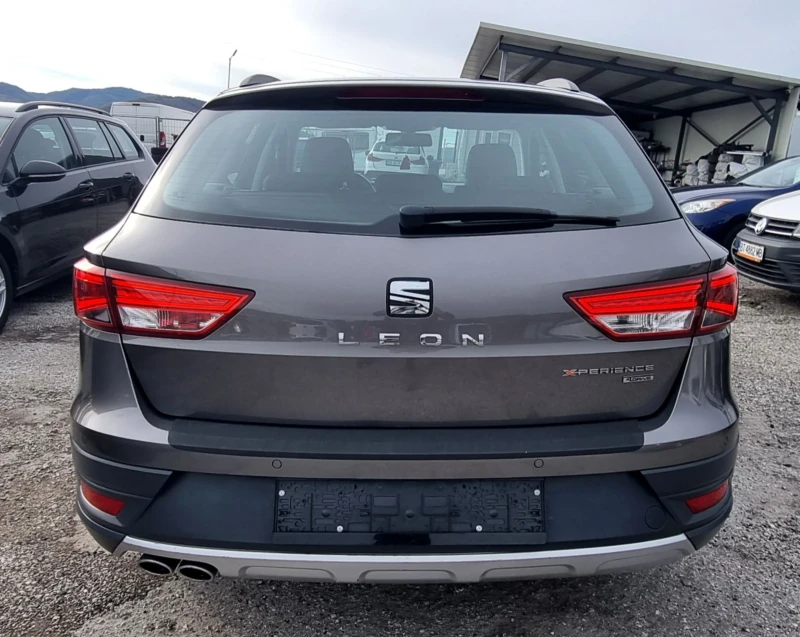 Seat Leon Experience 4x4, снимка 5 - Автомобили и джипове - 52390785