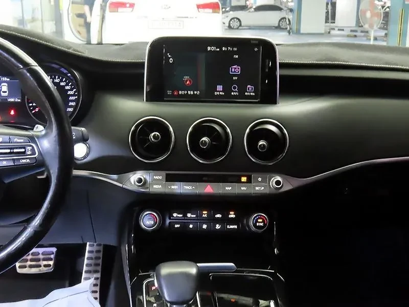 Kia Stinger 2.0 Turbo Awd Platinum, снимка 11 - Автомобили и джипове - 56726176