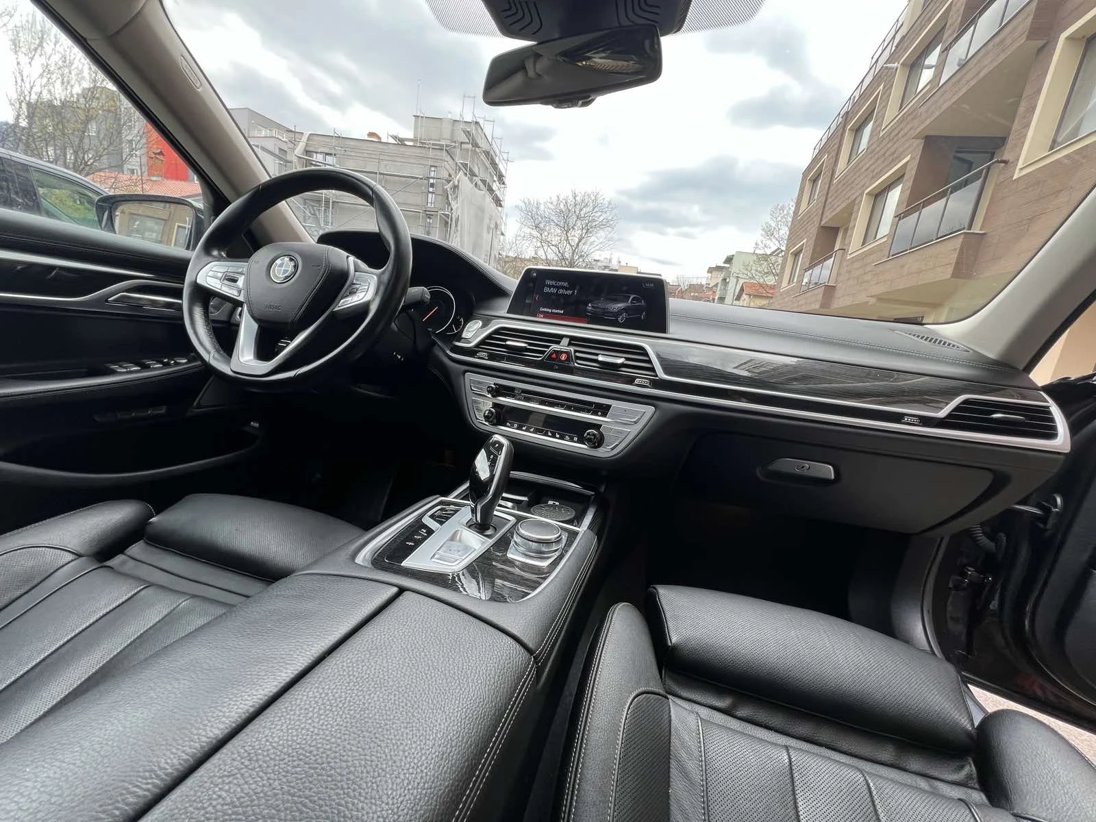 BMW 740  - изображение 6