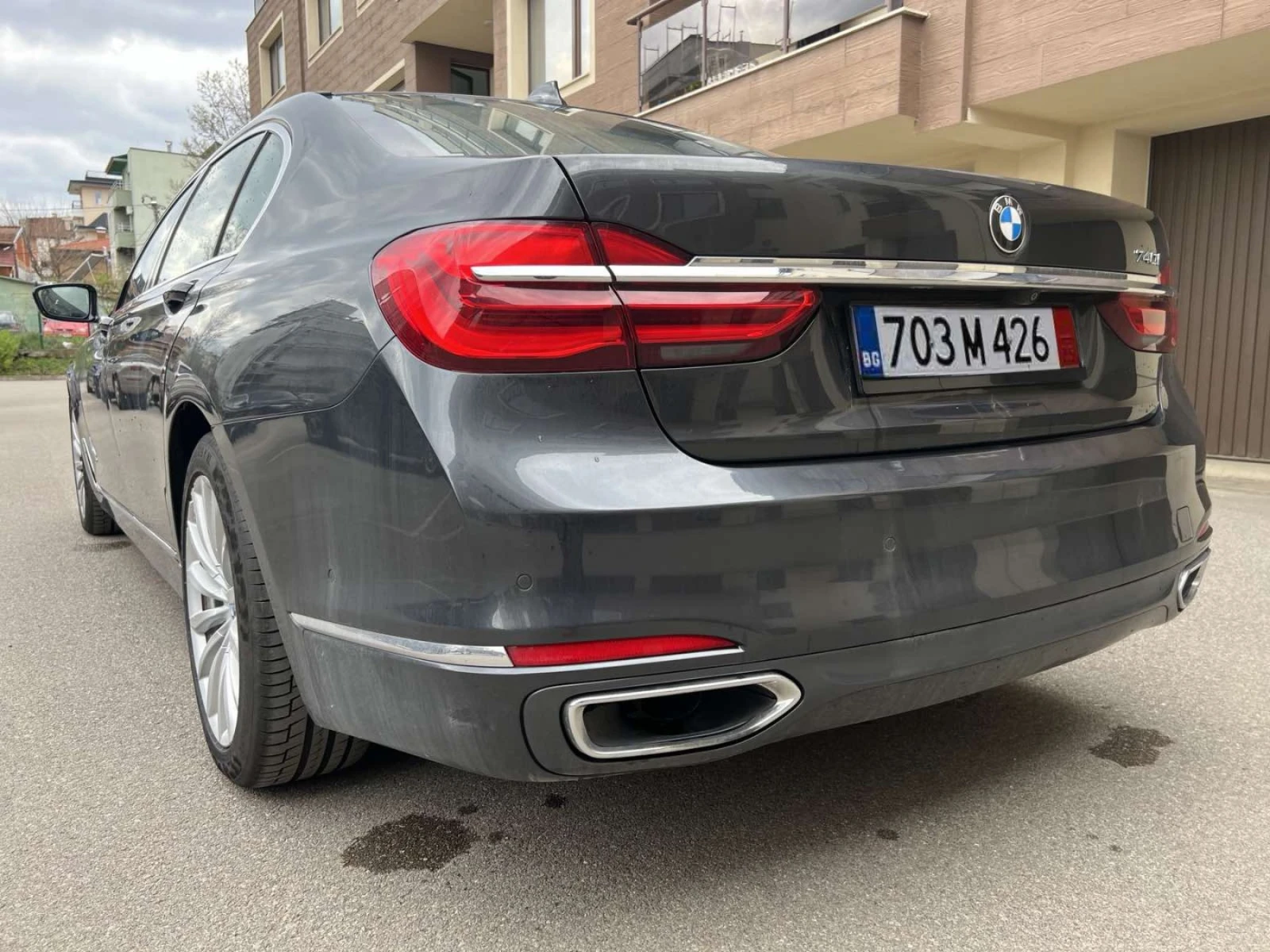 BMW 740  - изображение 4