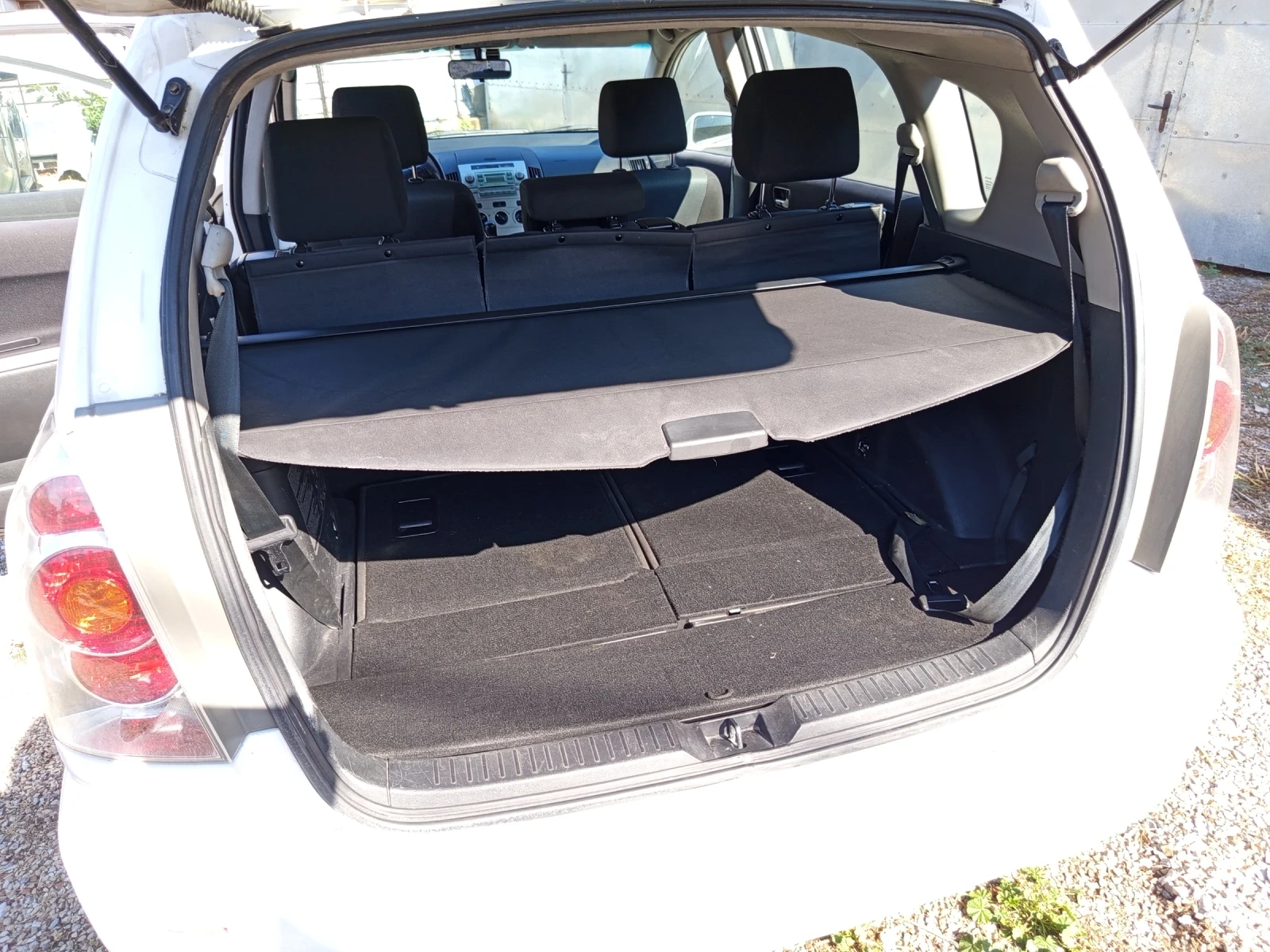 Toyota Corolla verso  - изображение 7
