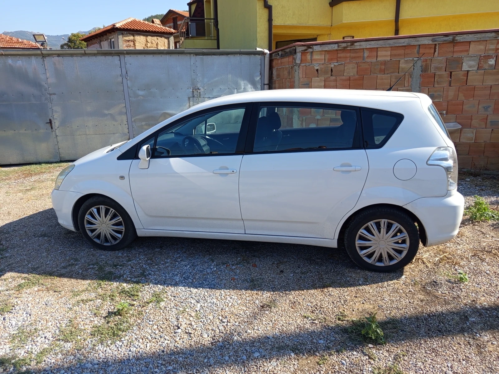 Toyota Corolla verso  - изображение 3