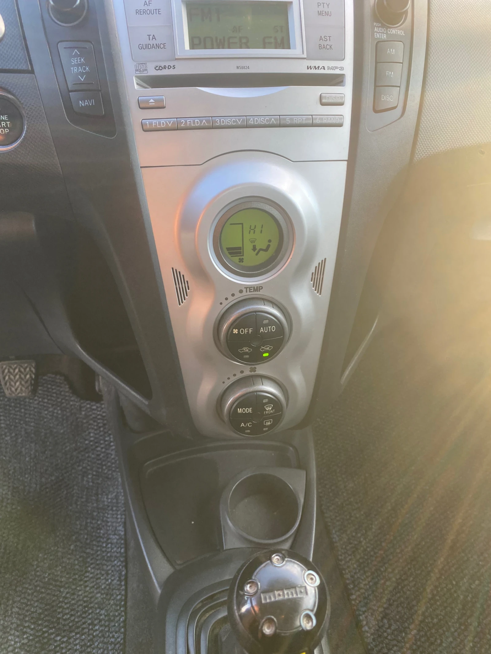 Toyota Yaris  - изображение 7