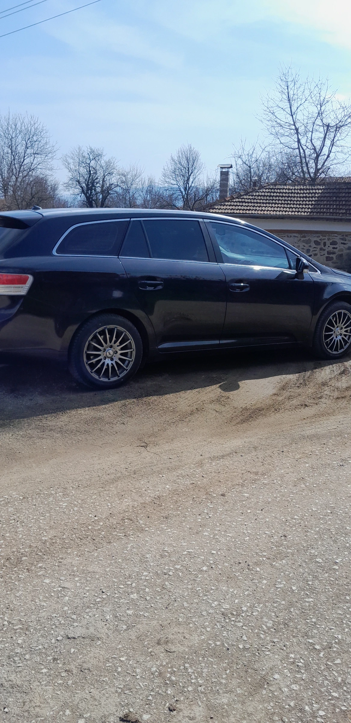 Toyota Avensis 2.2D4D, снимка 2 - Автомобили и джипове - 53711016