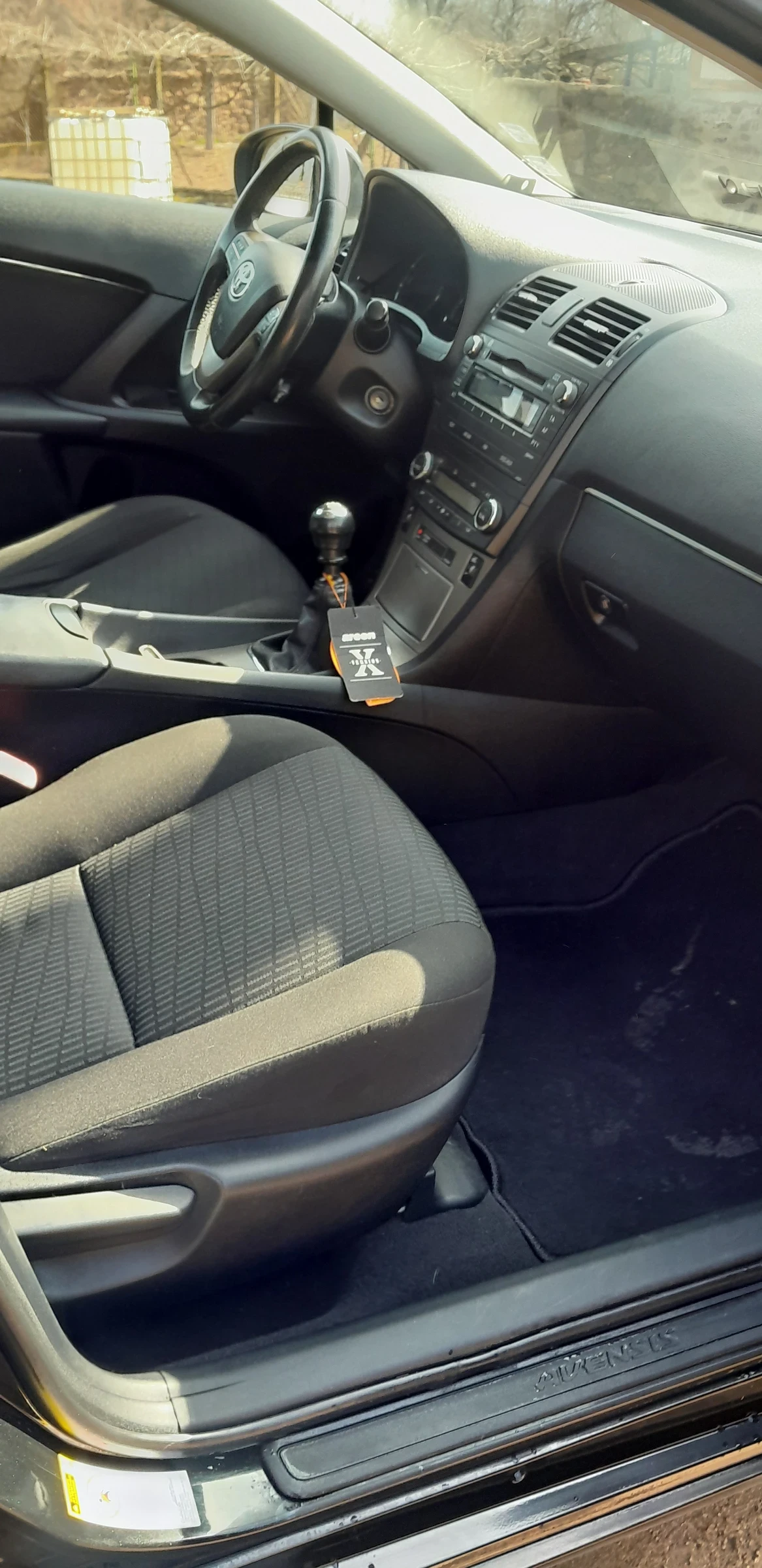 Toyota Avensis 2.2D4D, снимка 5 - Автомобили и джипове - 53711016