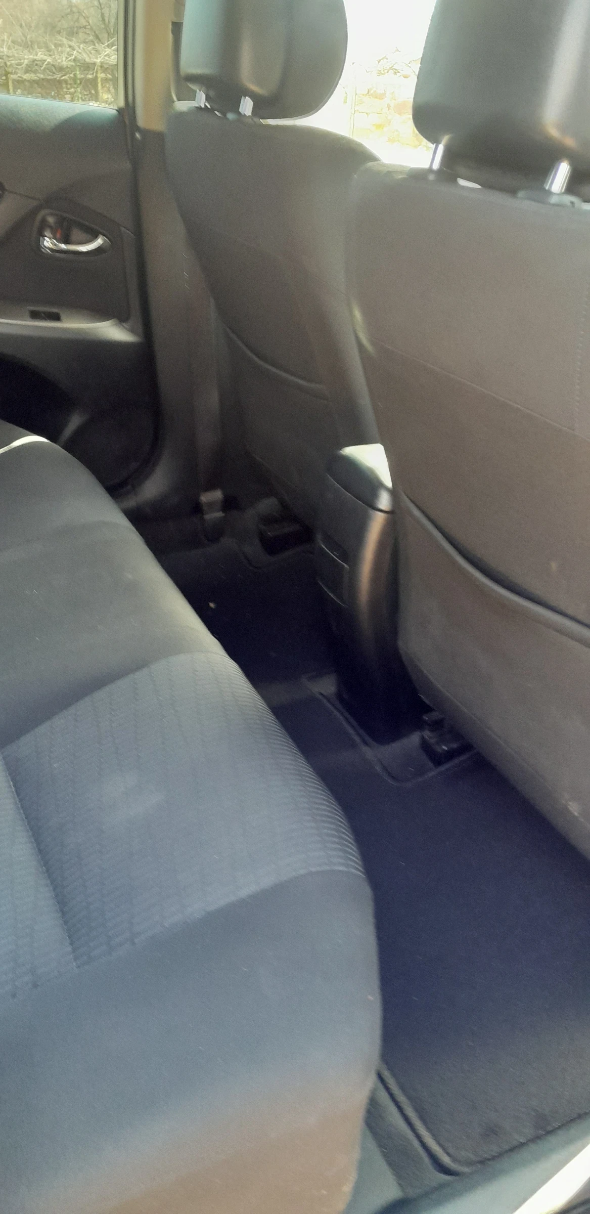 Toyota Avensis 2.2D4D, снимка 6 - Автомобили и джипове - 53711016