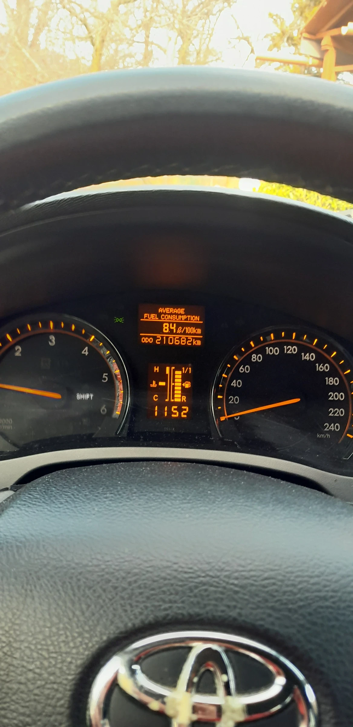 Toyota Avensis 2.2D4D, снимка 4 - Автомобили и джипове - 53711016