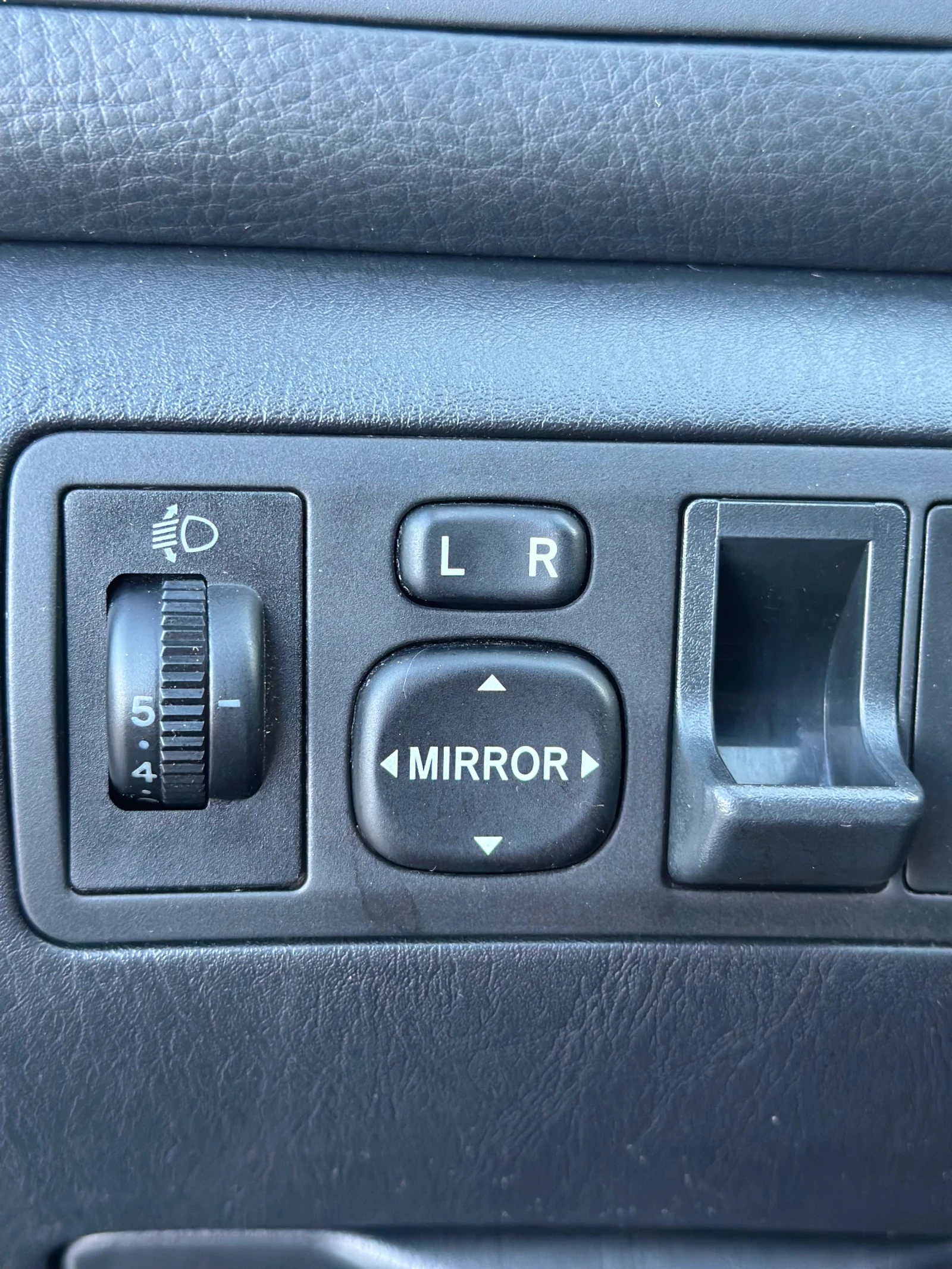 Toyota Corolla, снимка 14 - Автомобили и джипове - 53866221