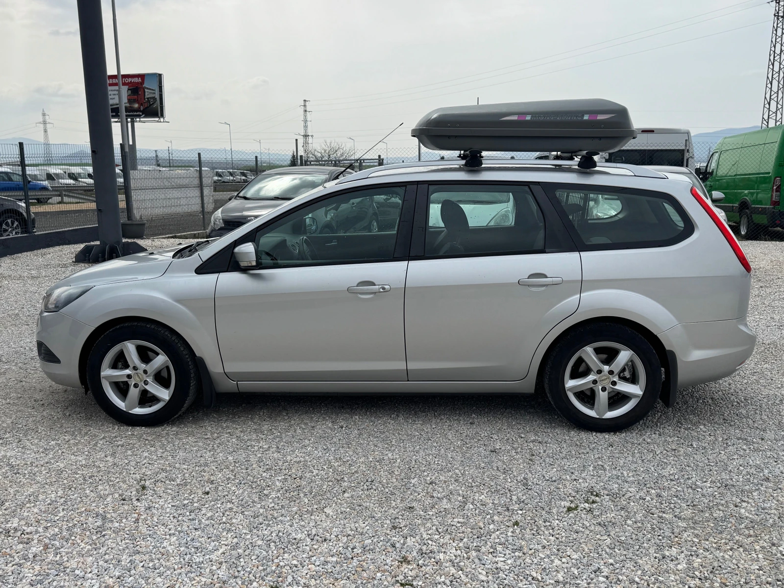 Ford Focus 1.6, снимка 2 - Автомобили и джипове - 53878654