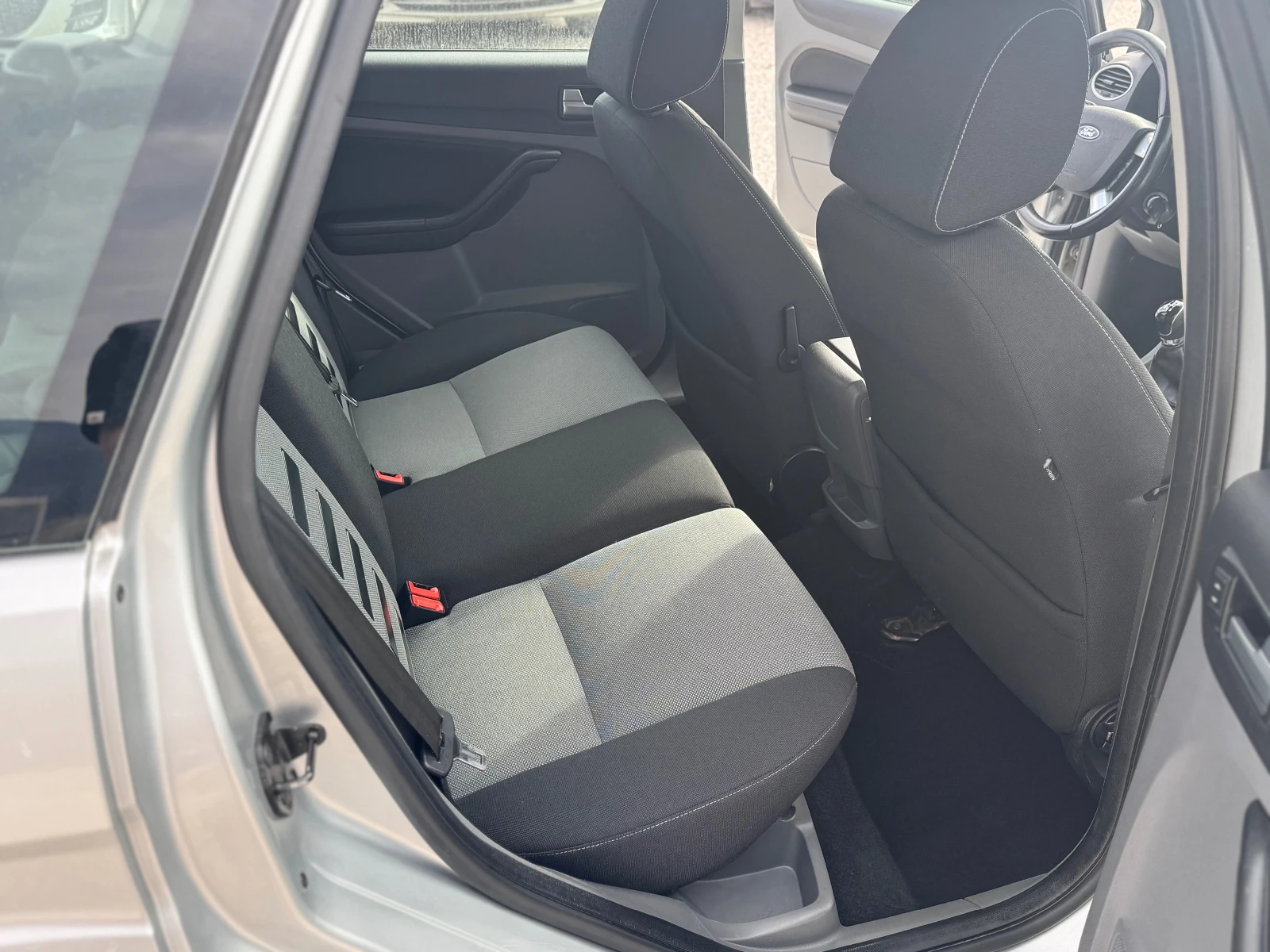 Ford Focus 1.6 | Mobile.bg � ����������� 12