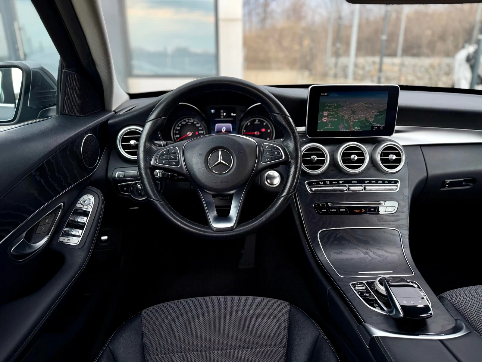 Mercedes-Benz C 220 AMG / AIRMATIC / 4MATIC / 9G-TRONIC / KEYLESS GO / | Mobile.bg � ����������� 8