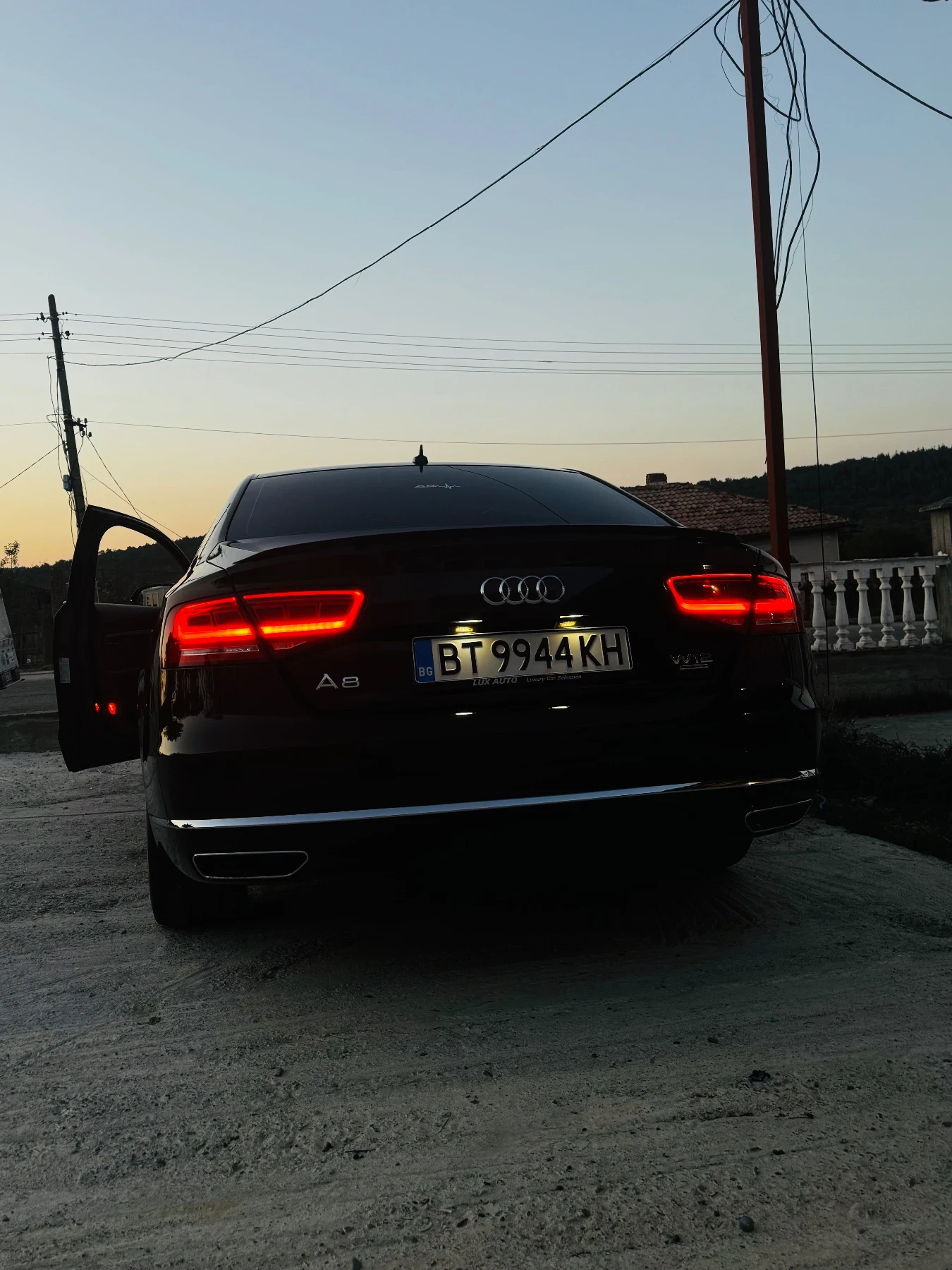 Audi A8 Само радиаторът е спукан, снимка 4 - Автомобили и джипове - 54167048