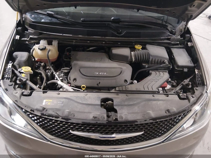 Chrysler Pacifica 3.6l Touring L, снимка 10 - Автомобили и джипове - 54622398