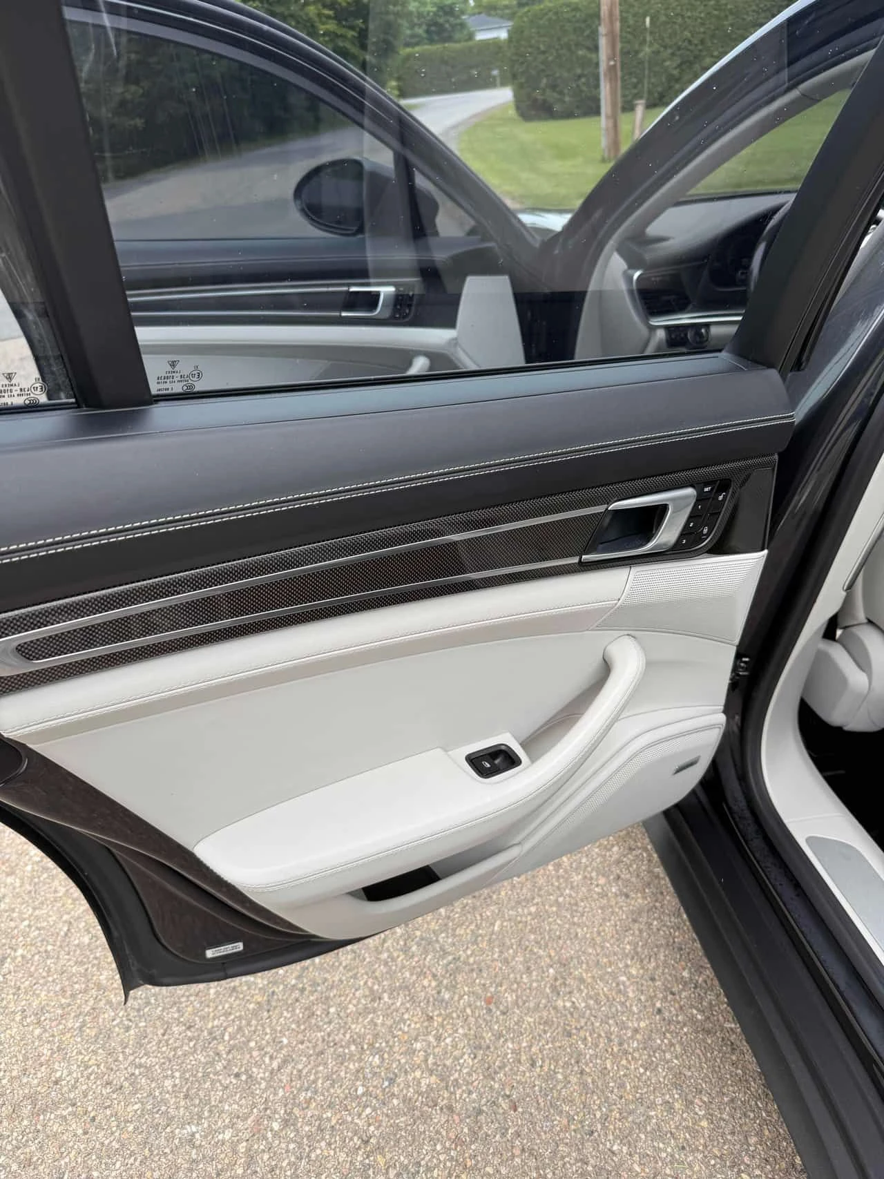 Porsche Panamera 4 E-Hybrid Sport Turismo\BOSE\HUD\360\PANO\, снимка 11 - Автомобили и джипове - 54940262