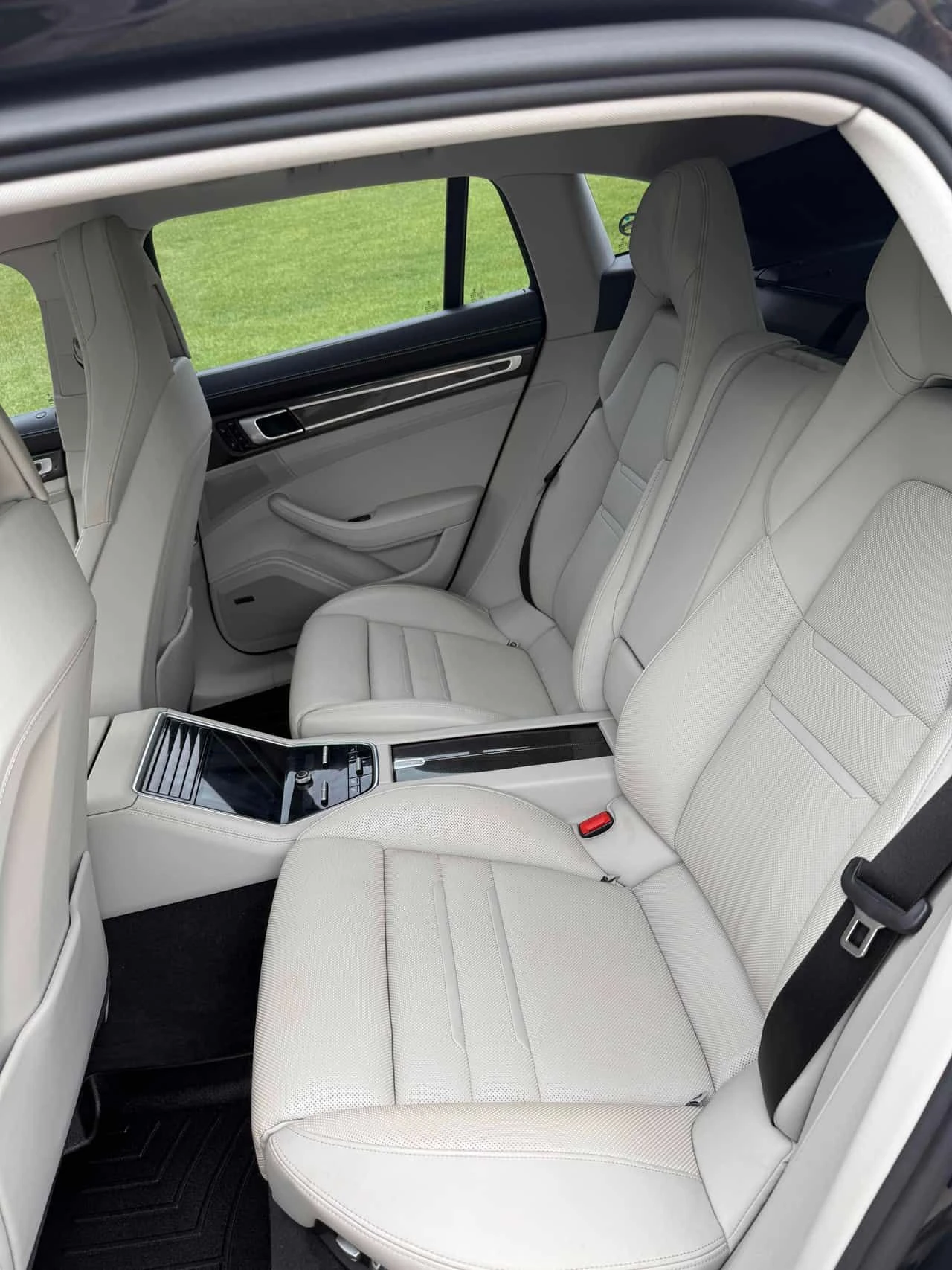 Porsche Panamera 4 E-Hybrid Sport Turismo\BOSE\HUD\360\PANO\, снимка 12 - Автомобили и джипове - 54940262