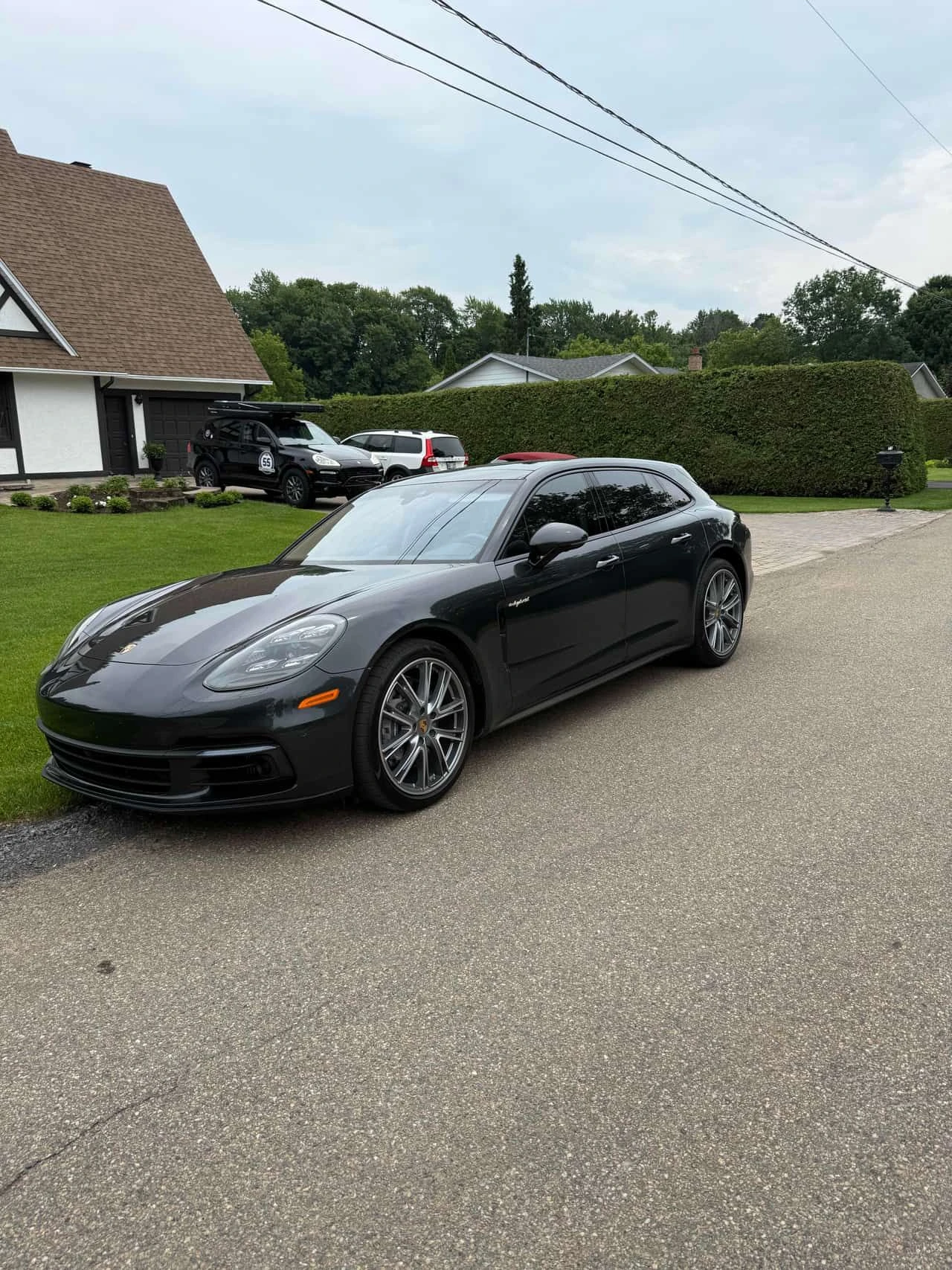 Porsche Panamera 4 E-Hybrid Sport Turismo\BOSE\HUD\360\PANO\