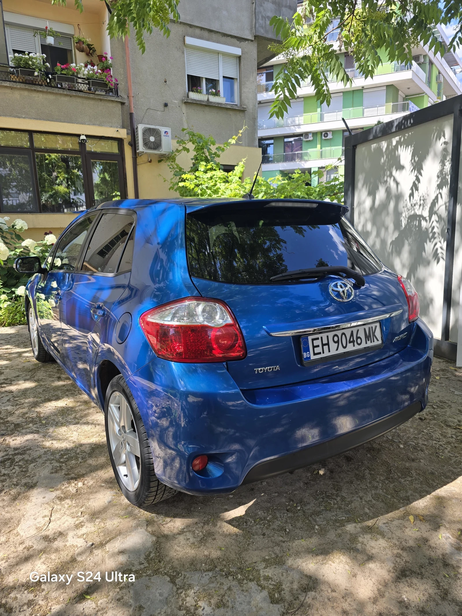 Toyota Auris, снимка 6 - Автомобили и джипове - 54986606