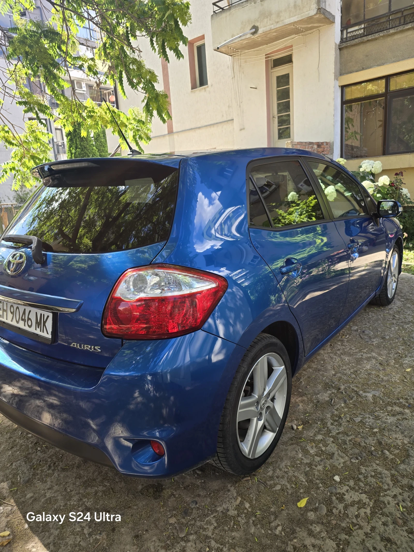 Toyota Auris, снимка 4 - Автомобили и джипове - 54986606