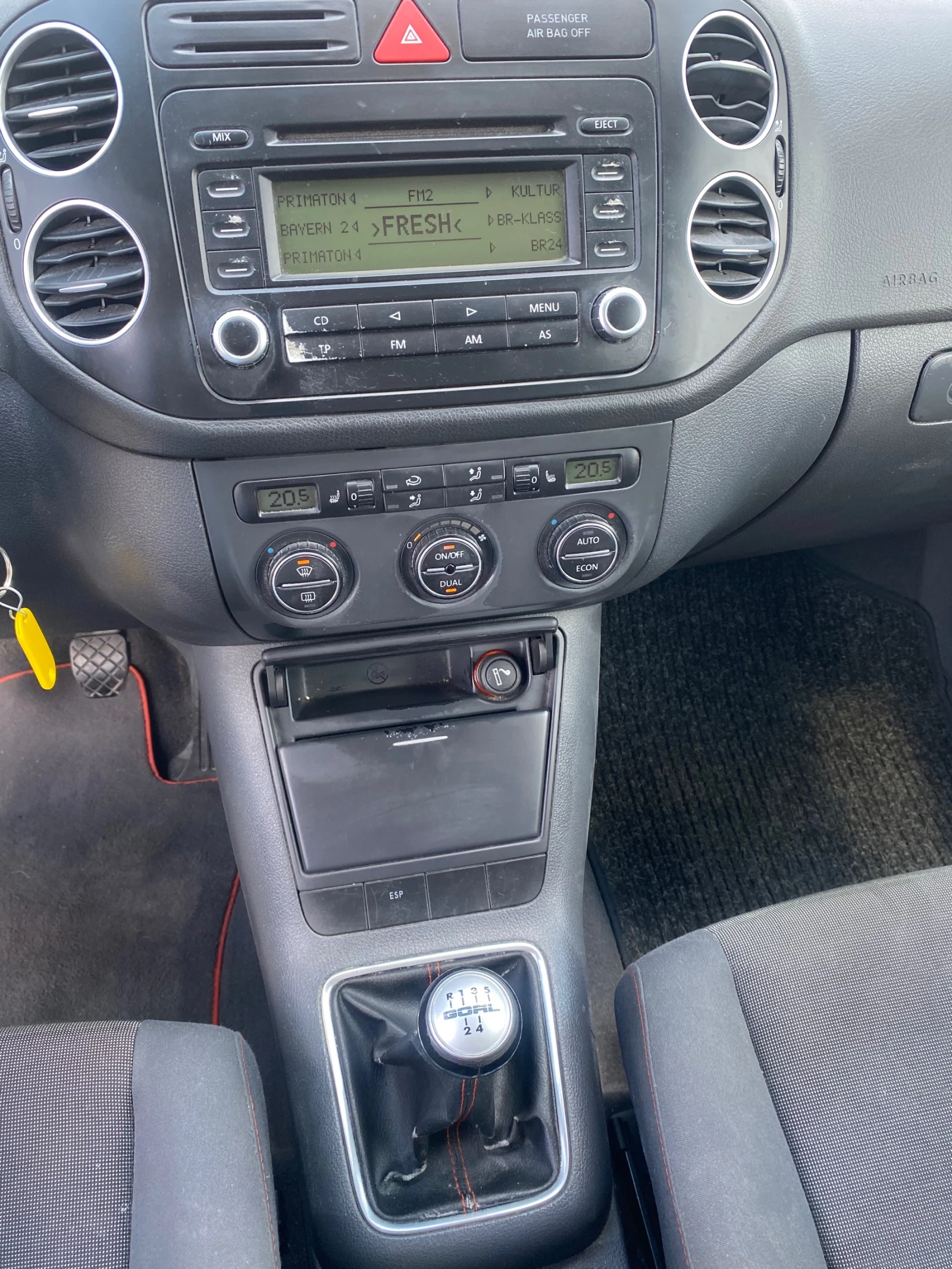 VW Golf Plus 1.6 I Перфект, снимка 9 - Автомобили и джипове - 55063270