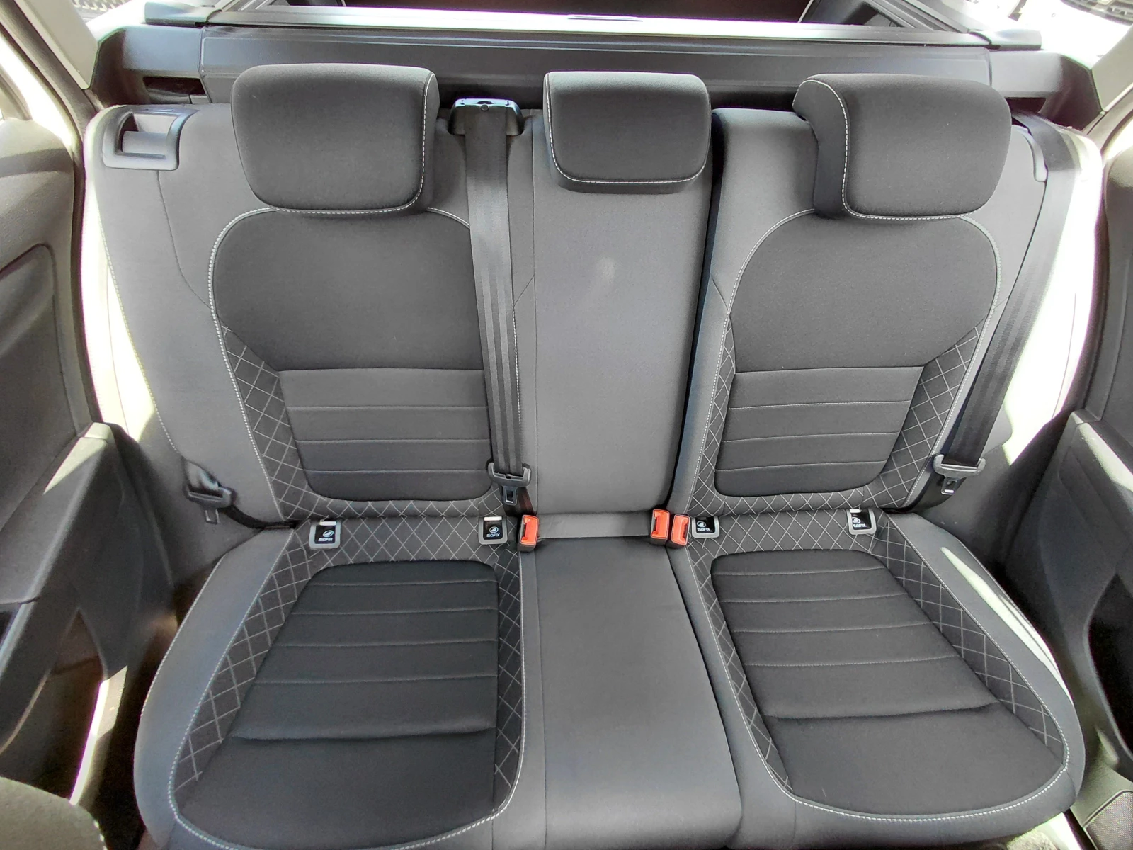Skoda Fabia 1.0TSi/95k.c./Business / Automatic, снимка 13 - Автомобили и джипове - 55265102