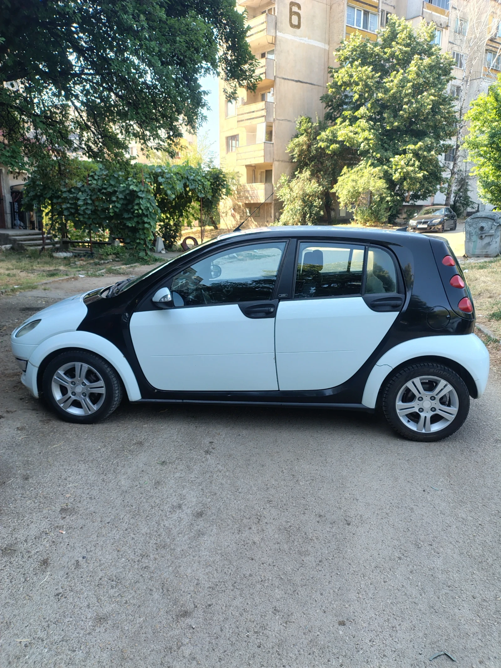 Smart Forfour, снимка 4 - Автомобили и джипове - 55637848