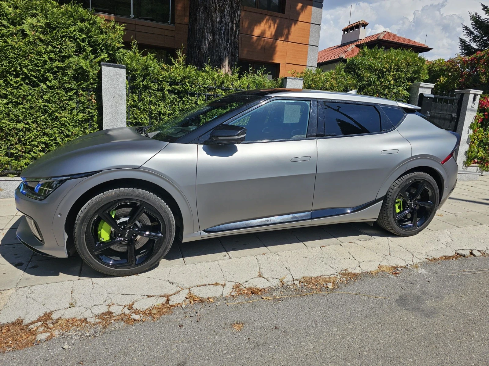 Kia EV6 GT , снимка 3 - Автомобили и джипове - 55942036