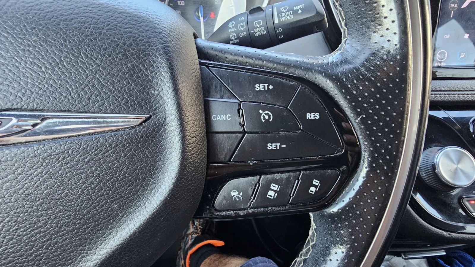 Chrysler Pacifica Limited S , снимка 15 - Автомобили и джипове - 56009557