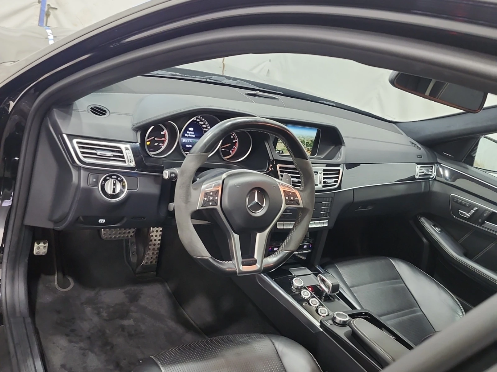 Mercedes-Benz E 63 AMG ����������/ ������ | Mobile.bg � ����������� 10