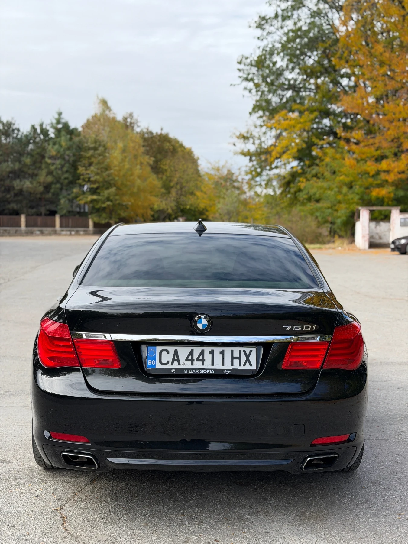 BMW 750, снимка 2 - Автомобили и джипове - 56701940