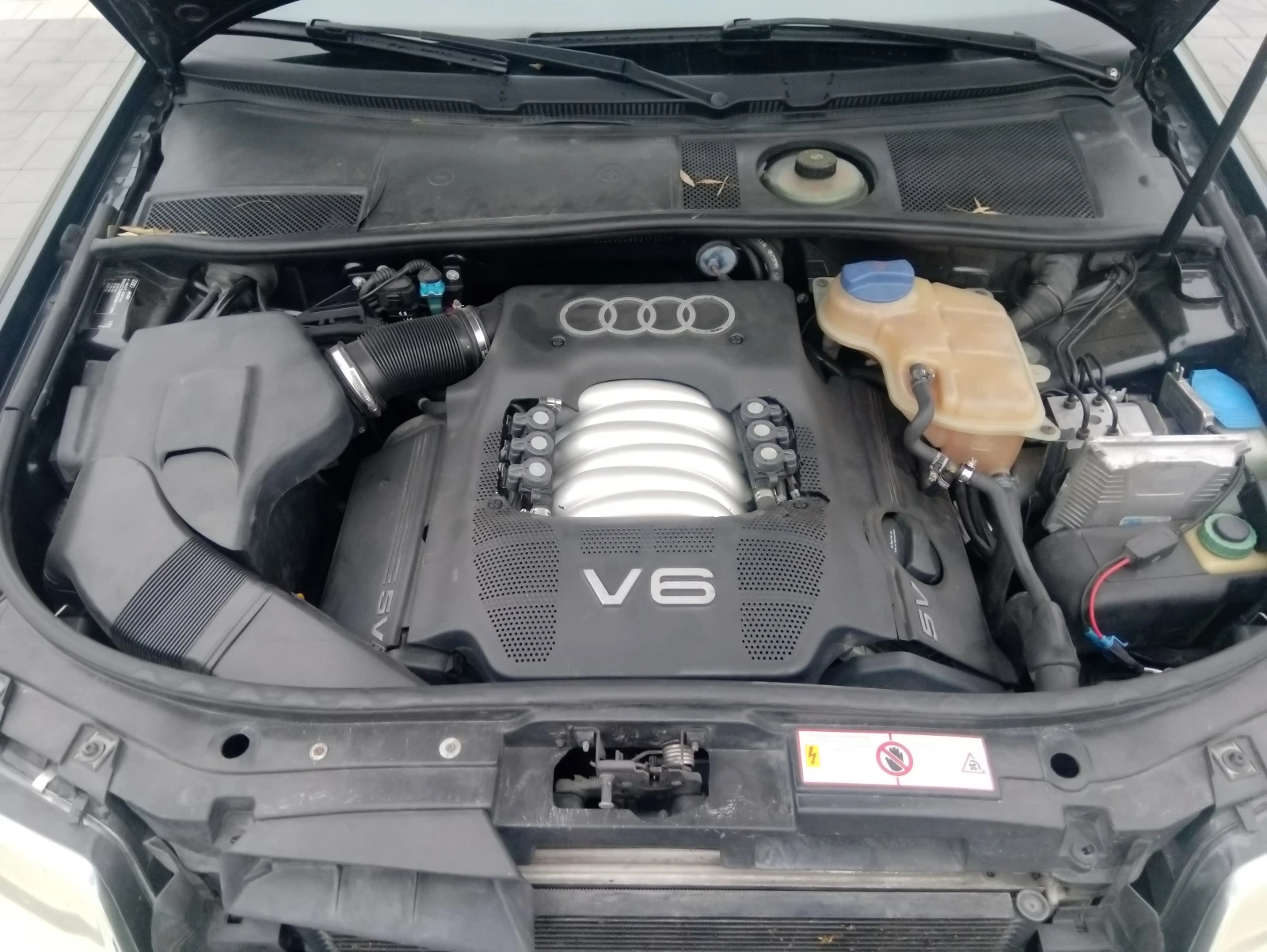 Audi A6 2.8i, снимка 10 - Автомобили и джипове - 56741051