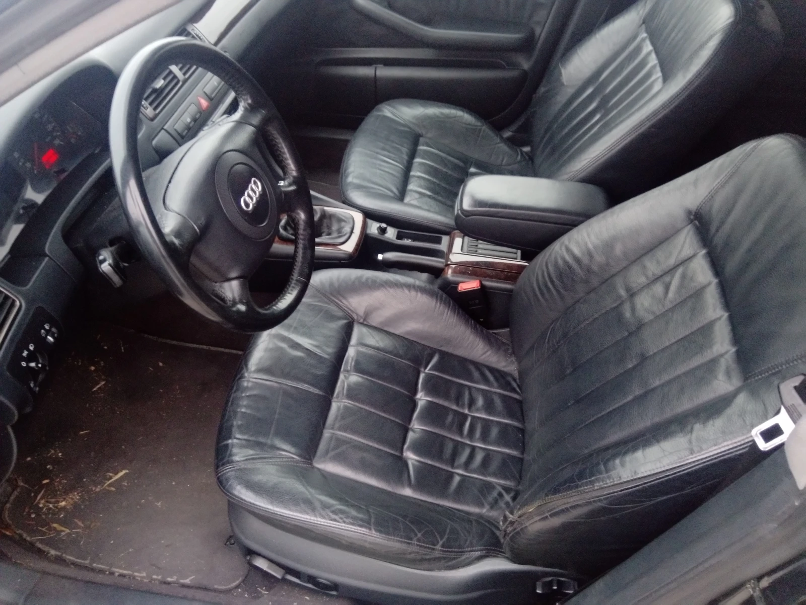 Audi A6 2.8i, снимка 5 - Автомобили и джипове - 56741051