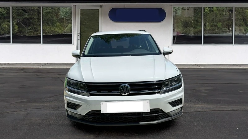 VW Tiguan 2.0TSI 4motion Теглич Сервизна история! Германия, снимка 1 - Автомобили и джипове - 45905075