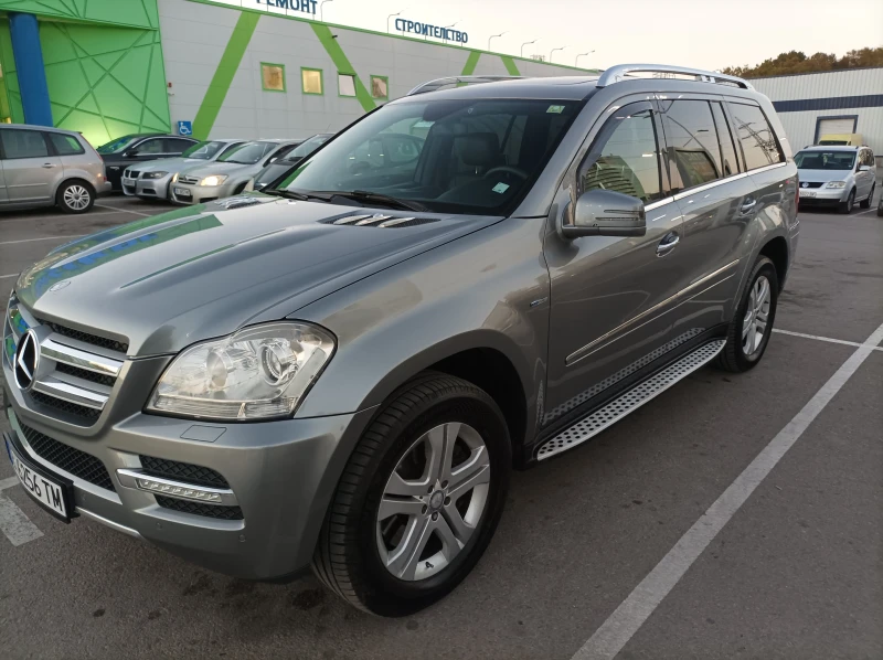 Mercedes-Benz GL 350 Обслужен, 2 комплекта гуми, снимка 2 - Автомобили и джипове - 47542667