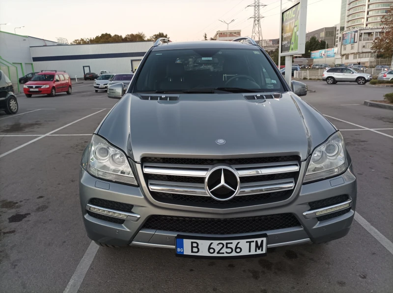 Mercedes-Benz GL 350 Обслужен, 2 комплекта гуми, снимка 1 - Автомобили и джипове - 47542667