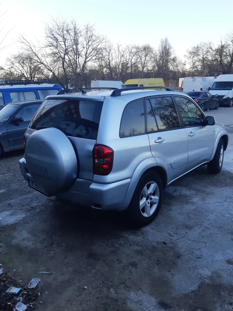 Toyota Rav4, снимка 6 - Автомобили и джипове - 49089564