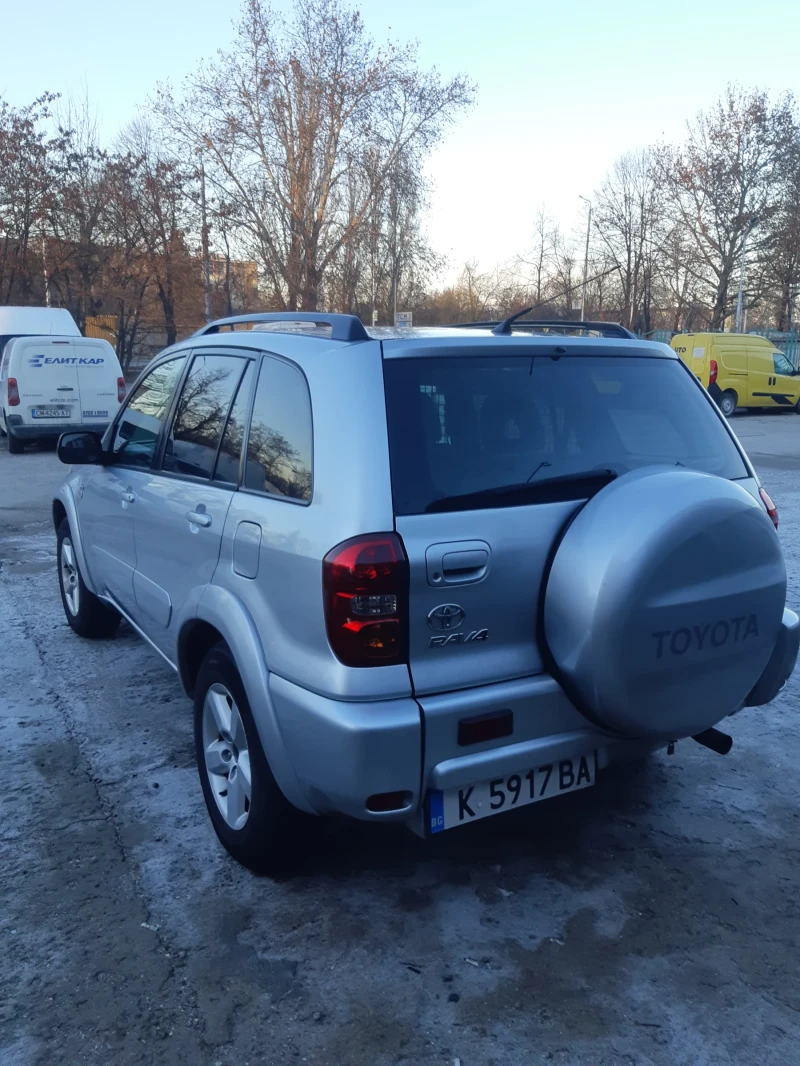 Toyota Rav4, снимка 5 - Автомобили и джипове - 49089564