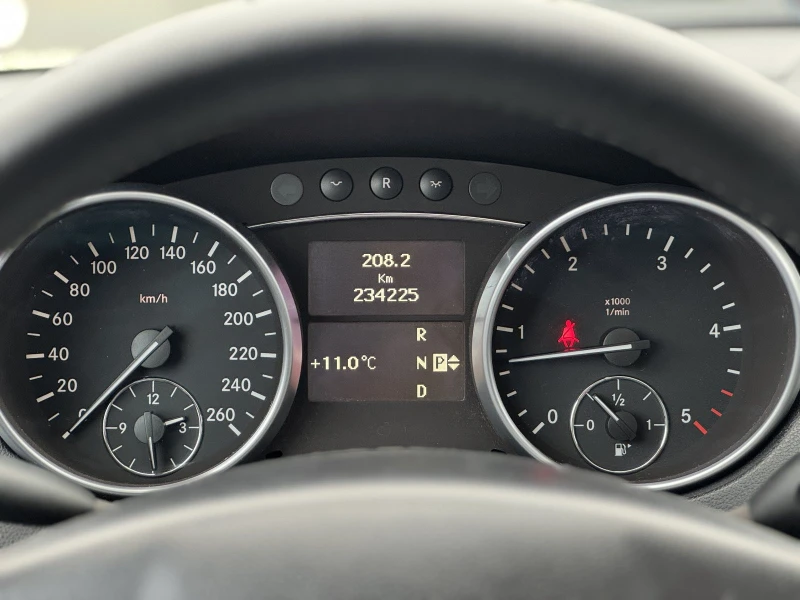 Mercedes-Benz ML 320 CDI* FACELIFT* BLUETEC* , снимка 13 - Автомобили и джипове - 52331568