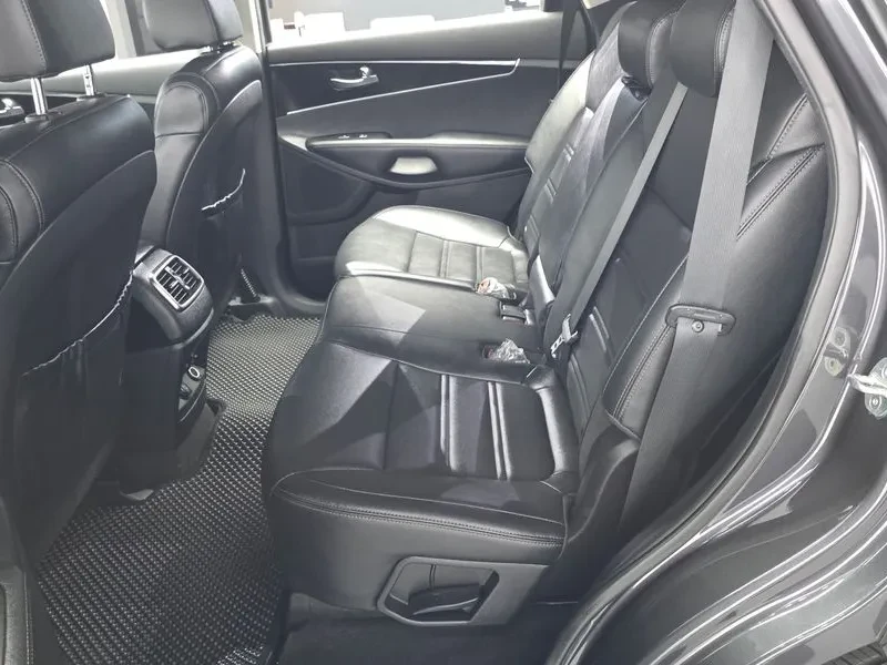 Kia Sorento Diesel 2.0 2Wd Prestige, снимка 12 - Автомобили и джипове - 56207955